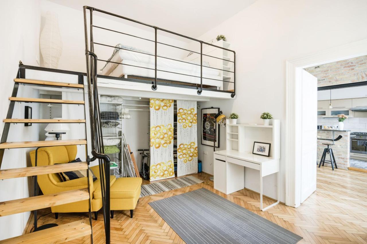 Апартаменты Live Like A Local At The Rustic Hockey Hut Будапешт Экстерьер фото